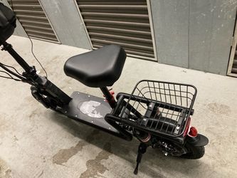 1000W electric  motorcycle scooter  30MPH 100Miles long range 240lbs Max riders  built in usb