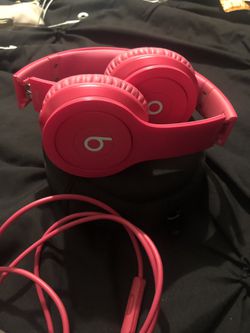 Beats by Dre solo hd pink headphones