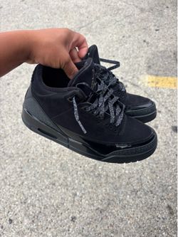 Black cat  3s