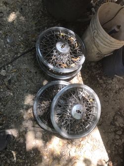 4 14” hubcaps From oldsmobile cutlass