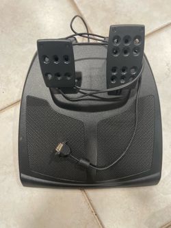 Steering Wheel + Peddles Logitech