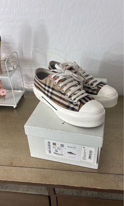 Burberry shoes