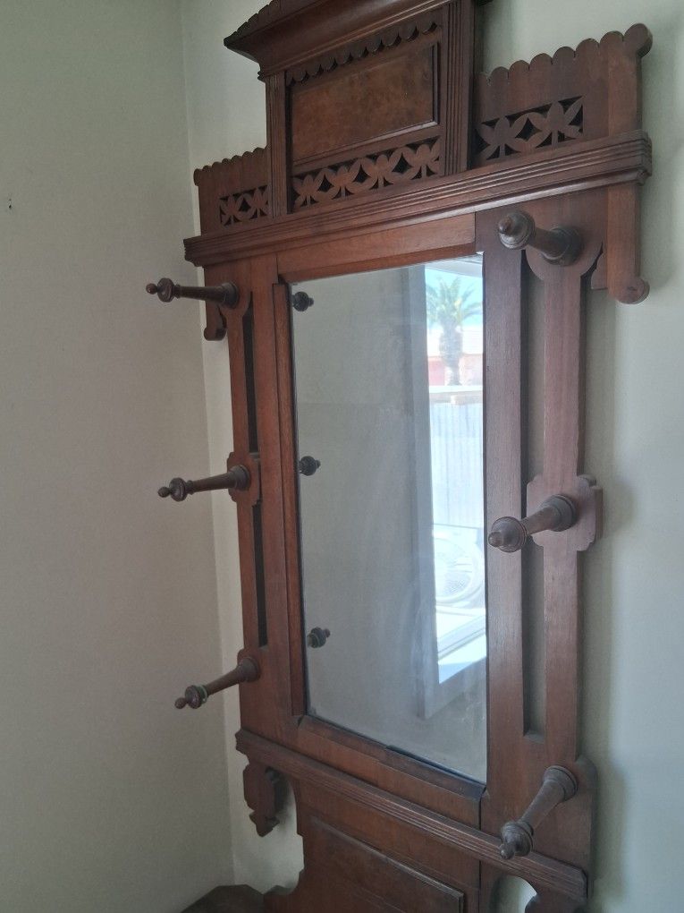 Vintage , Antique, Stand 