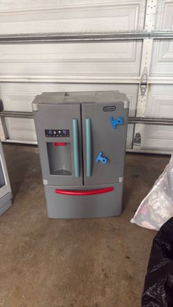 Play fridge