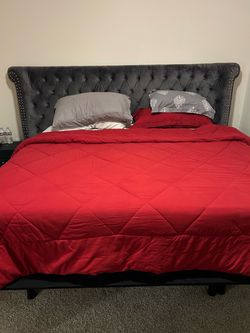 King-size headboard and base