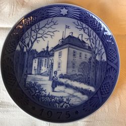 1975 Royal Copenhagen Plate