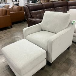 Drew 33'' Wide Armchair