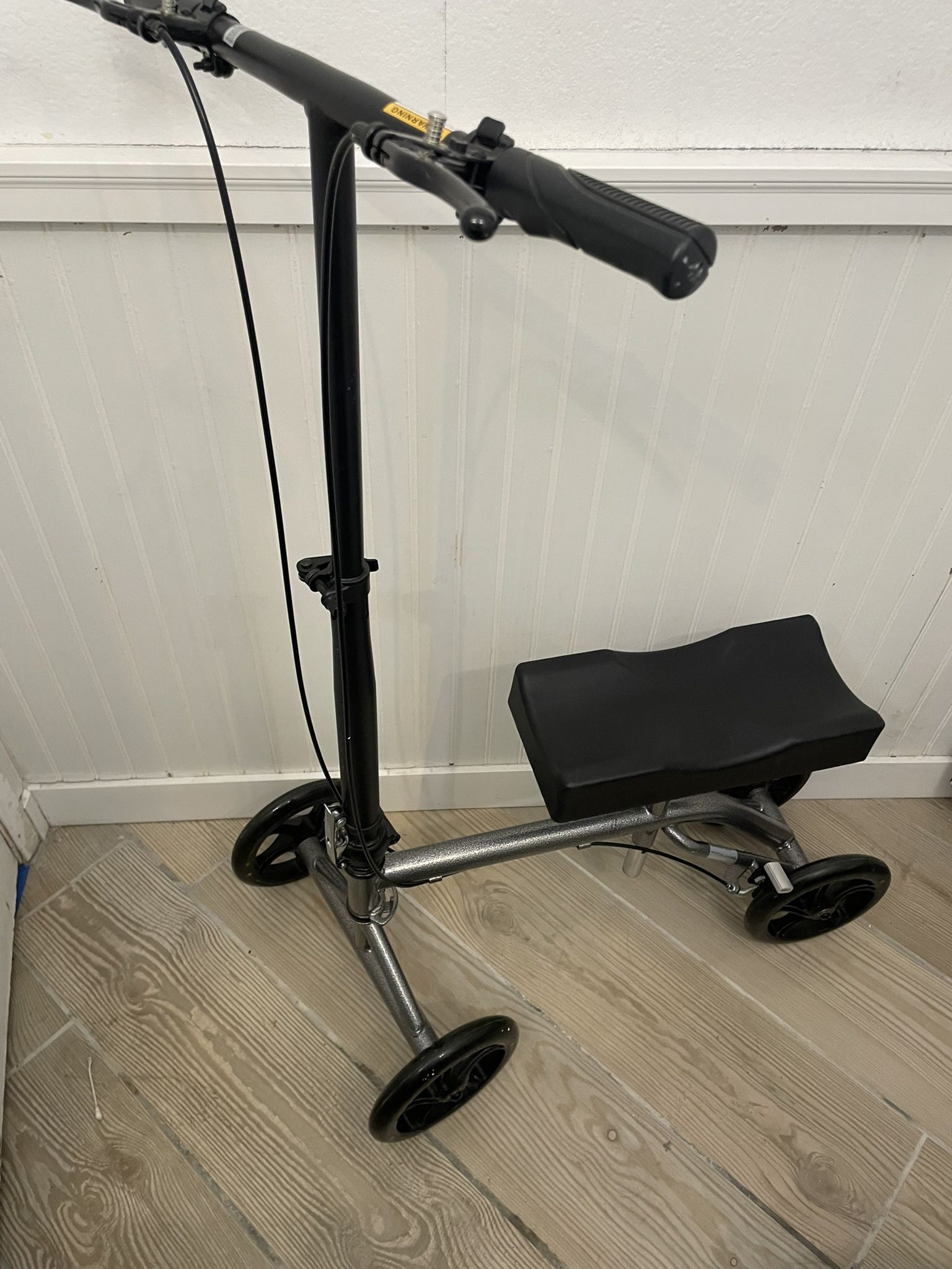 Knee Scooter