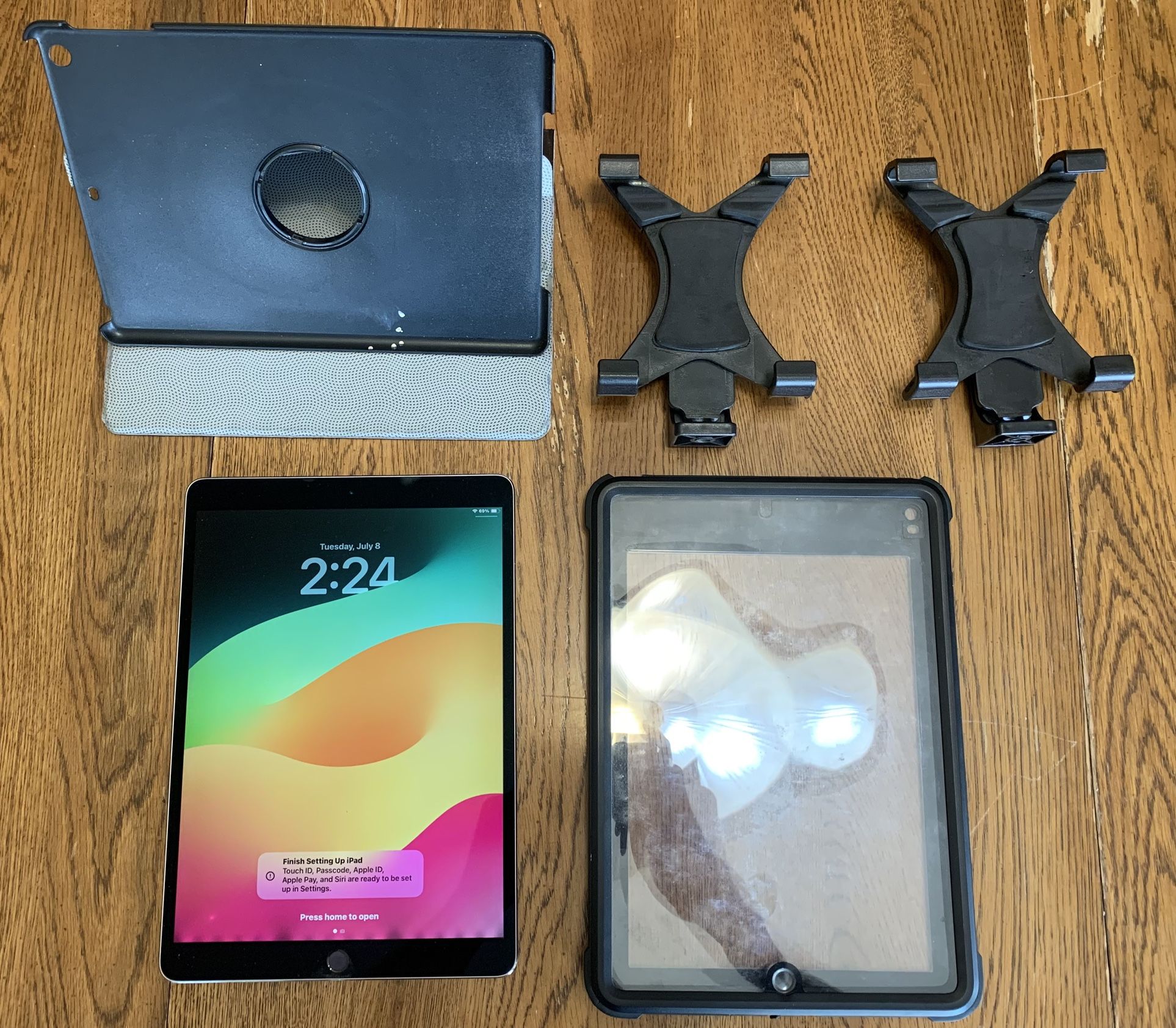 iPad Pro 2nd Gen 256gb / Wi-Fi only *Extras