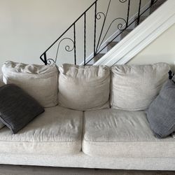 🛋️ 3-Seater Sofa – Ashley Furniture