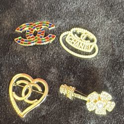 Handmade lots of brooch 4 pieces