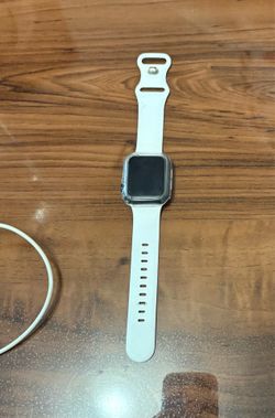 Apple Watch SE (2nd Gen) 40mm