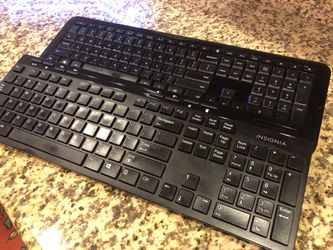 Microsoft Keyboard & Insignia Keyboard Used no USB