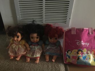 Disney dolls n case