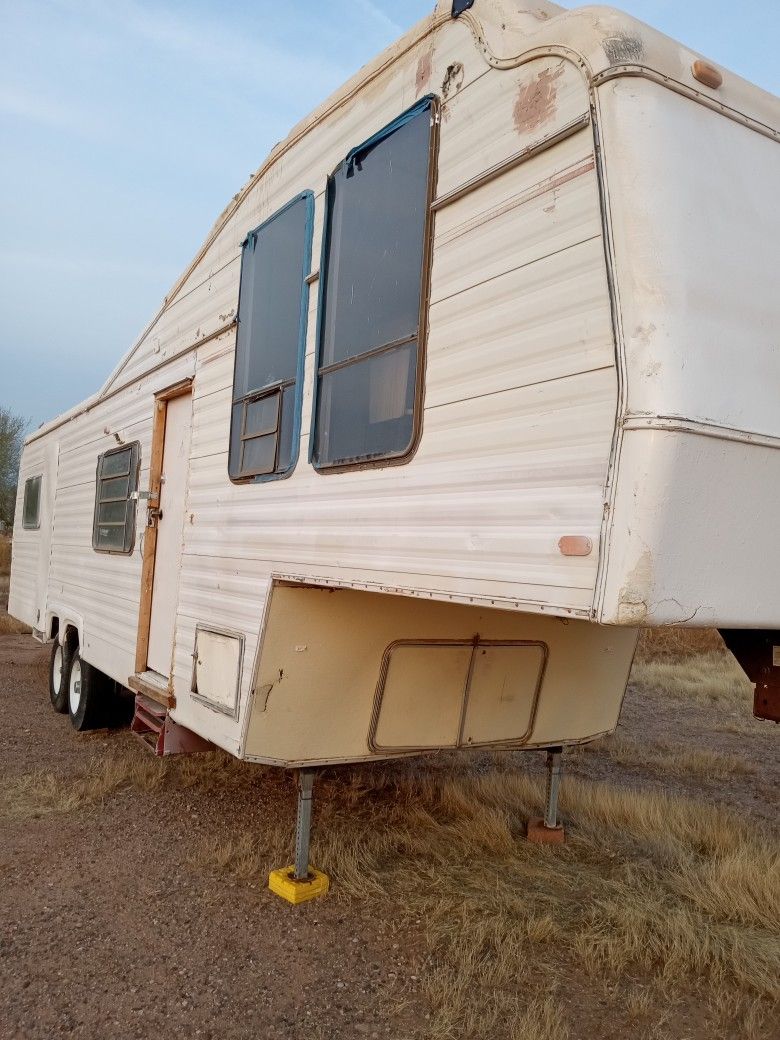 36' 5th Wheel Trailer, Today Or It's Scrapped