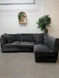 Modular 6 piece Sectional Sofa
