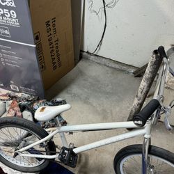 Elite BMX Bike