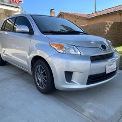2010 Scion xD