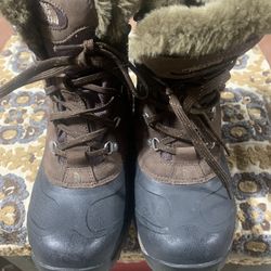 The North Face Women’s insulated waterproof snow boots