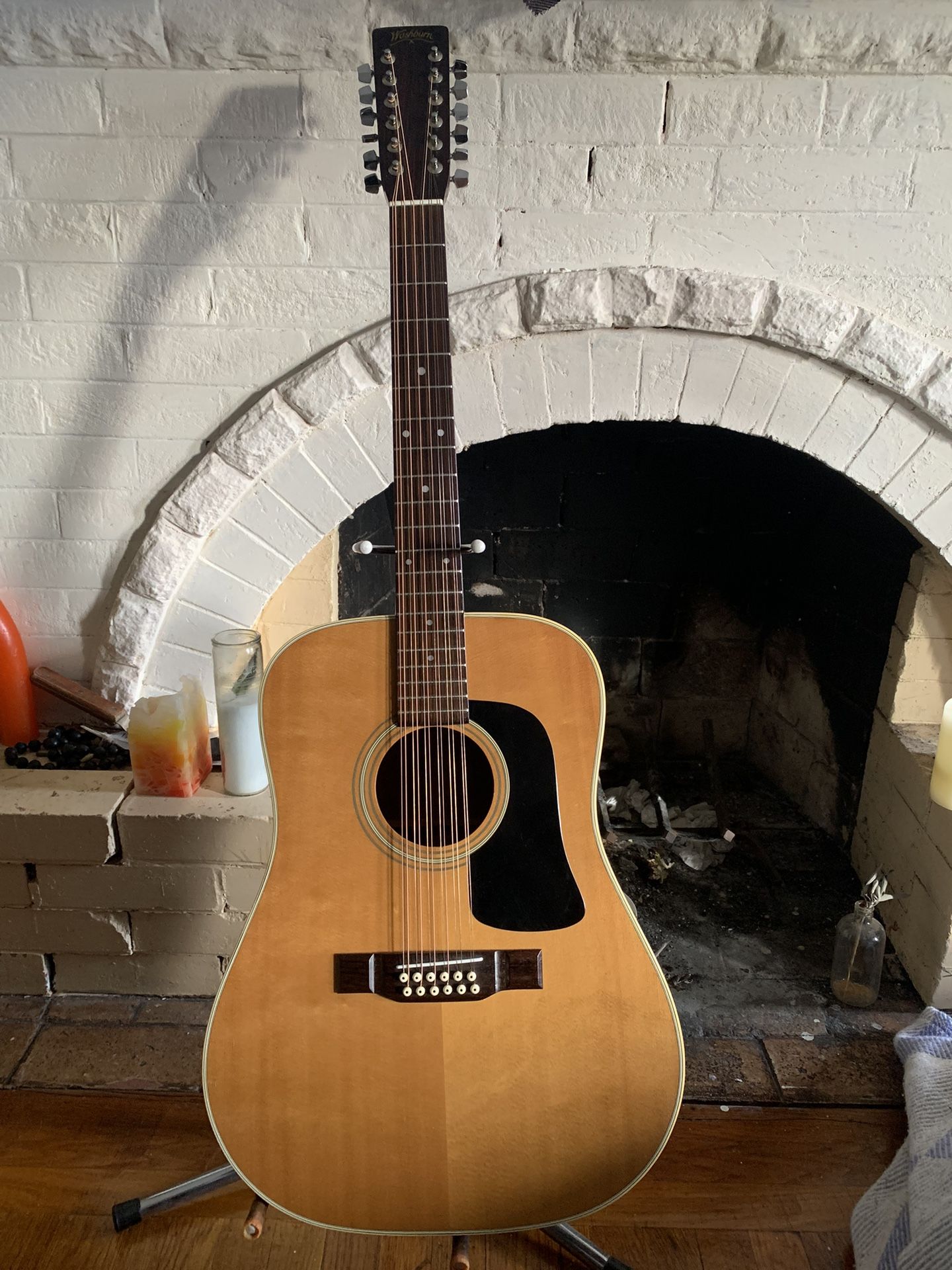 Washburn D20-12 Twelve String Guitar