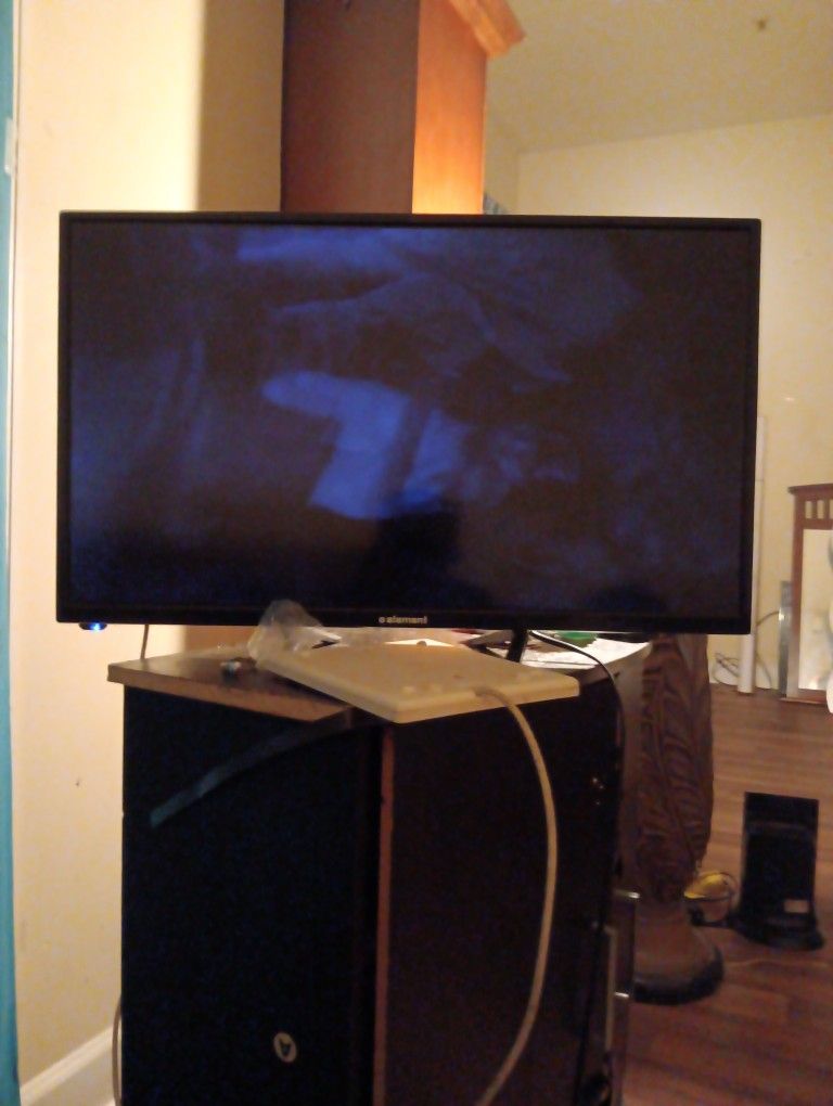 32 In Element Smart Tv