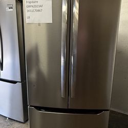 Frigidaire 20 cu ft French Door Refrigerator, Stainless, Slim 30″ Width, LED Lighting (GRFN2023AF) 0020