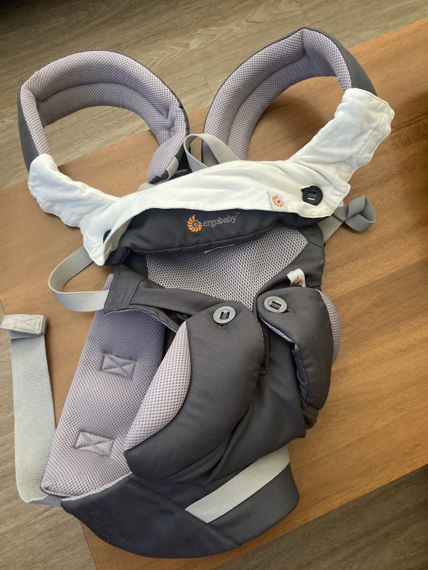Ergo baby carrier