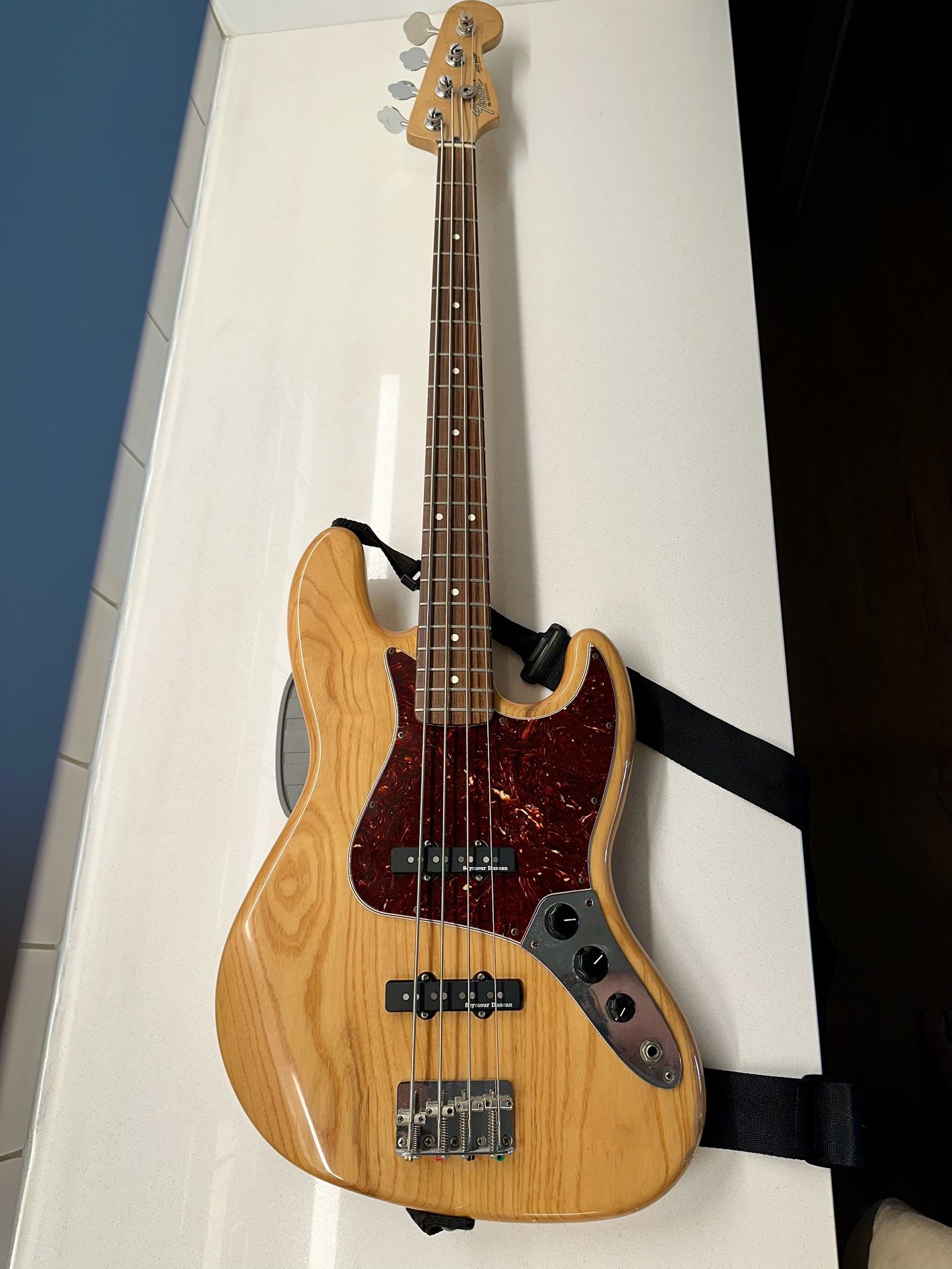 Fender Jazz Bass Seymour Duncan Pickups