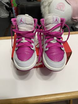 Nike Air Jordan 1 Mid Shoes