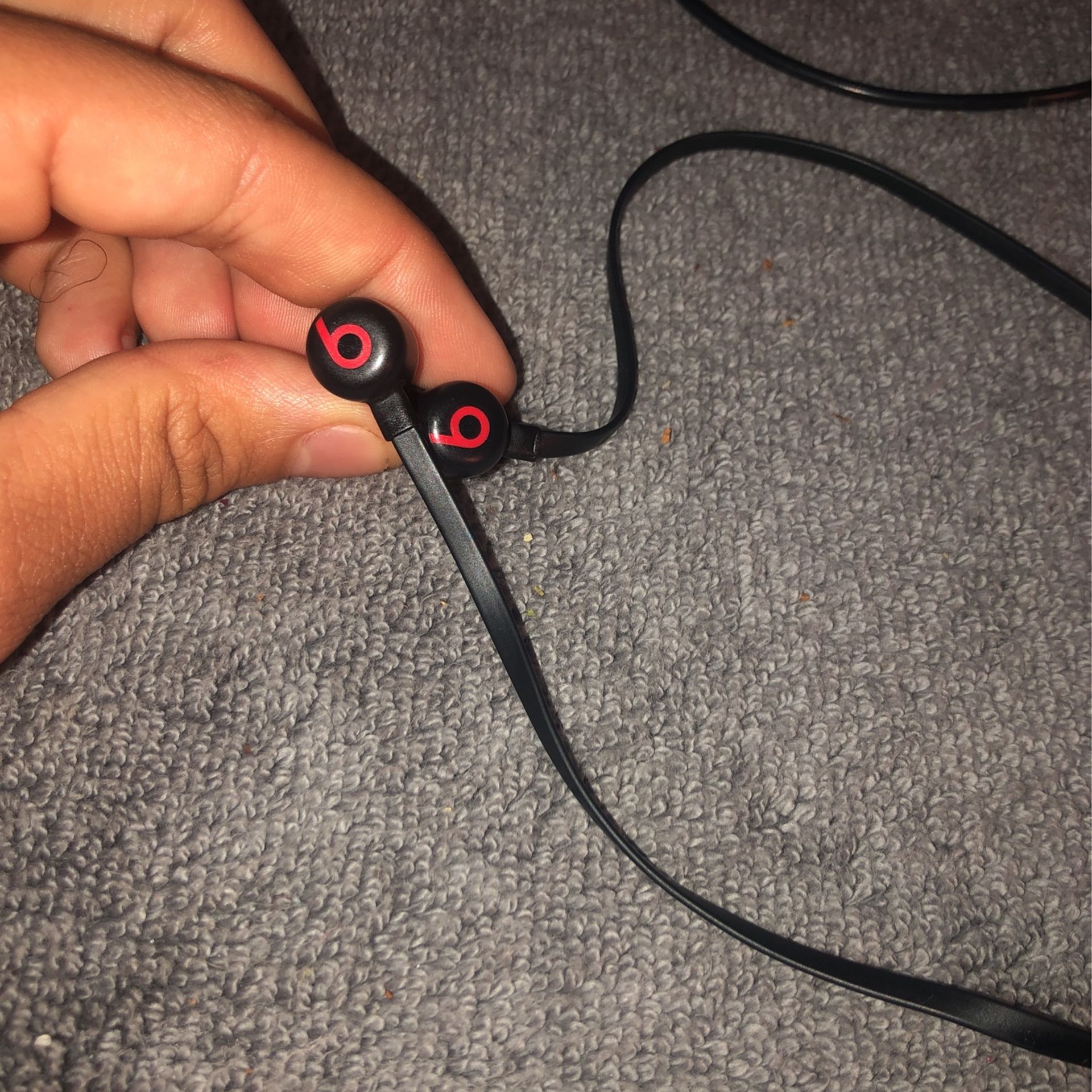 Beats Flex Bluetooth Headphones Comes  With Charger 