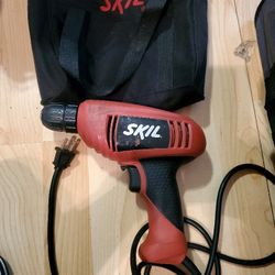 Skil 6238 Corded Drill with bag