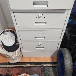 Steel drawer cabinet
