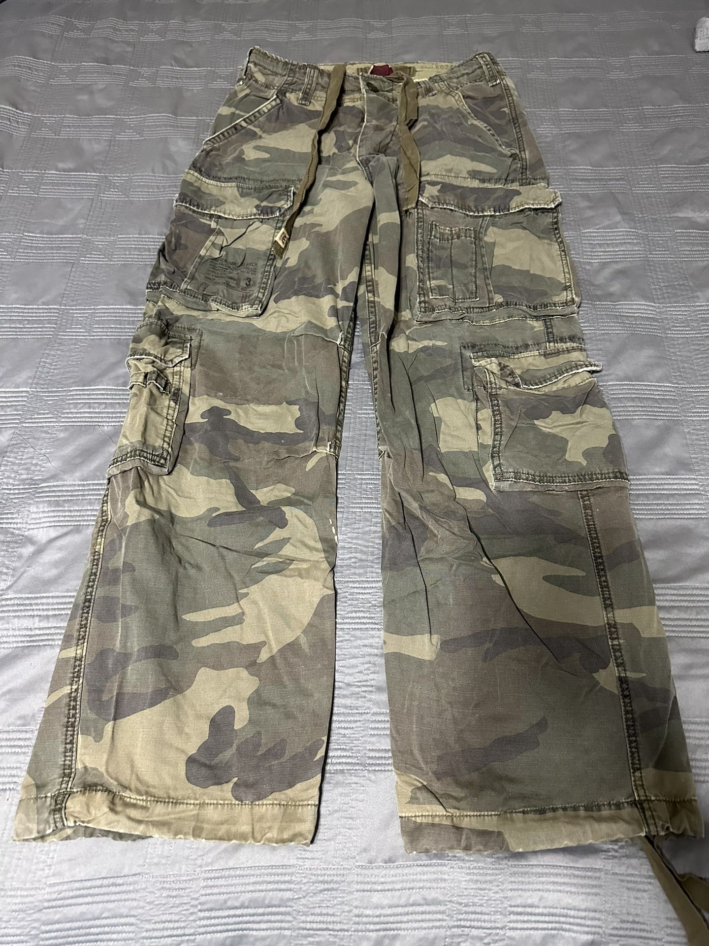 Abercrombie & Fitch Vintage Men’s Camo Cargo Pants Size Men’s Small