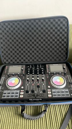 DJ controller numark NVII