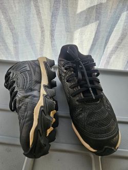 Youth baseball cleats. Size 1.5 $5