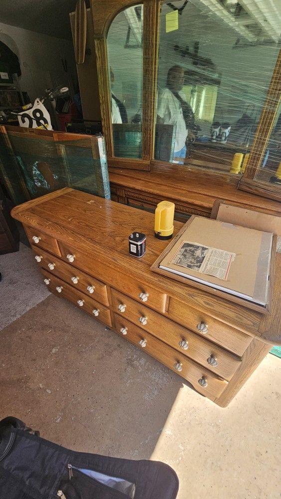 Matching Solid Oak Dresser Set – Excellent Condition