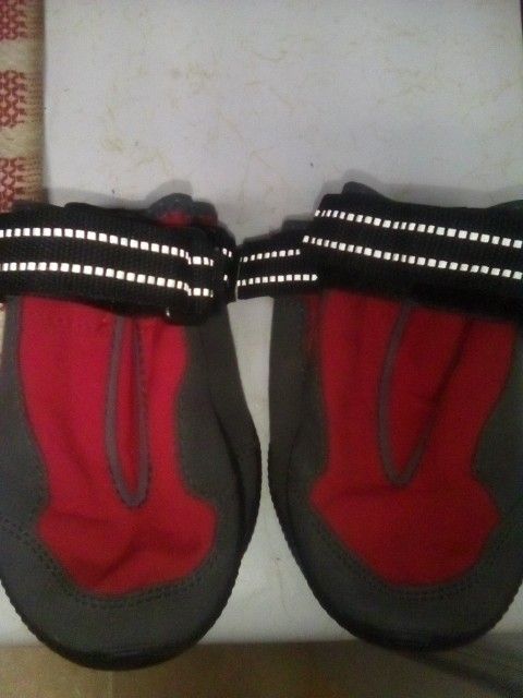 LIKE NEW TOP PAW DOG BOOTS, SIZE LARGE