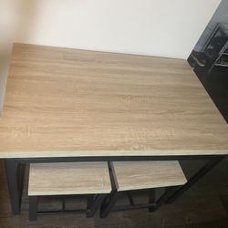 Dining Table with 4 Nesting Stools – Modern Wood & Metal