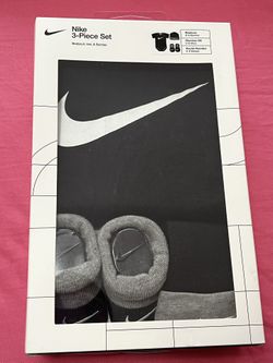 Nike 3 Piece Baby Set 0-6 Months
