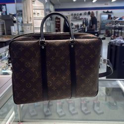Louis Vuitton Porte-Documents Voyage Bag