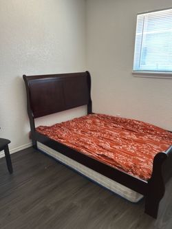 Bed full size