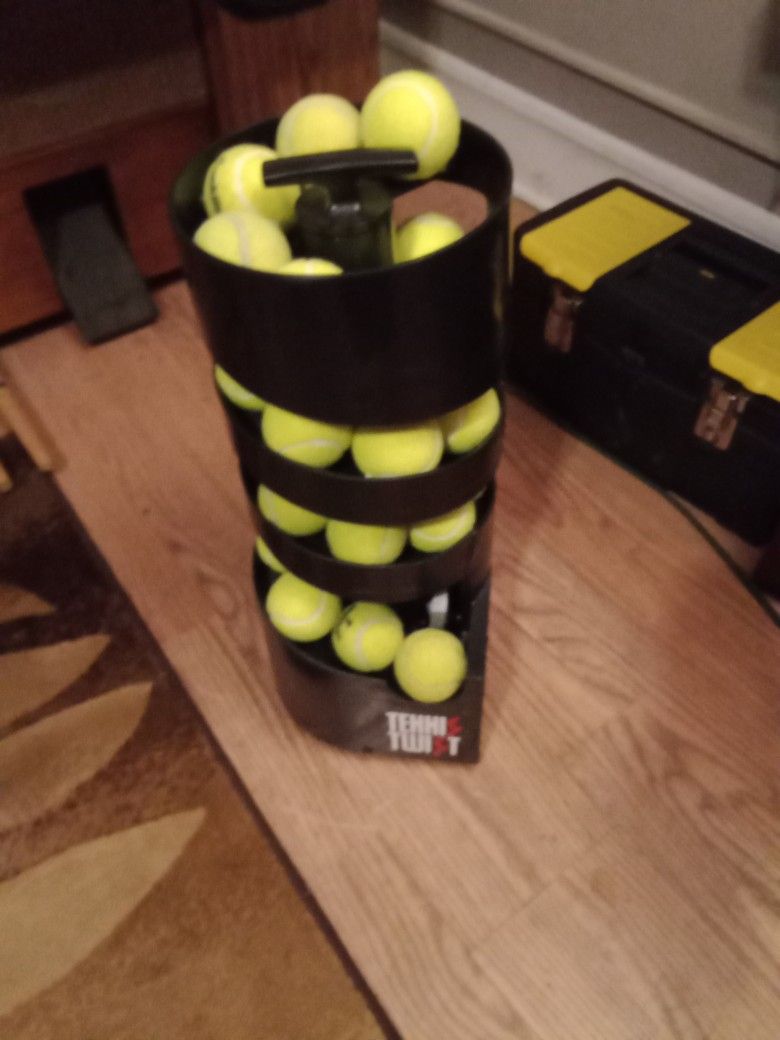 Tennis Twist With 28 Balls
