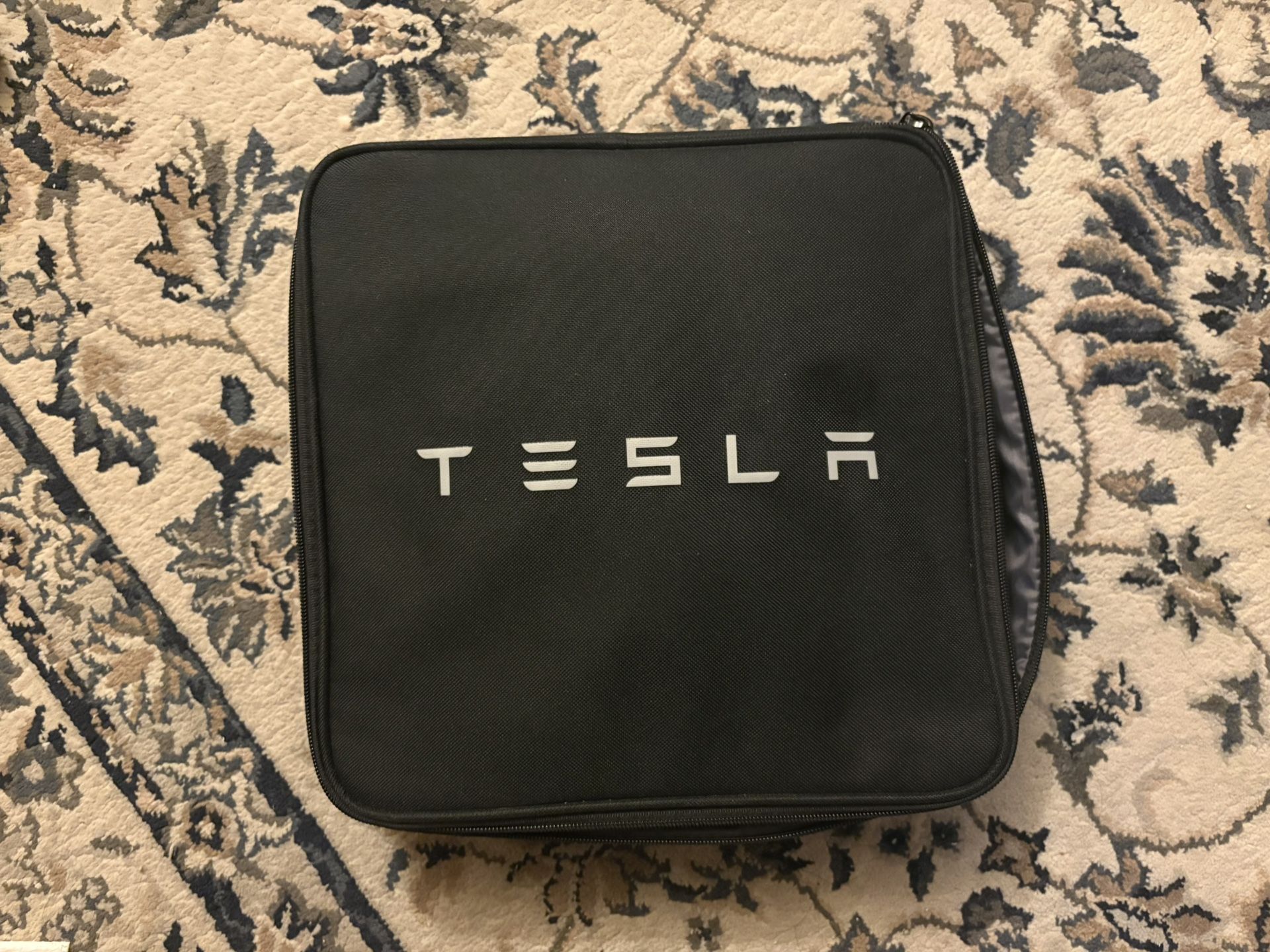Tesla Mobile Charger