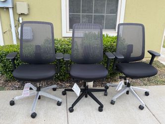 Brand new Herman miller verus office chair