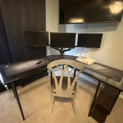 3 Gaming Monitors And Desk 