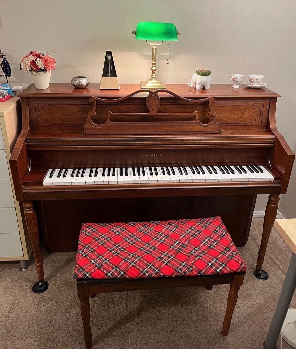 Price Just Dropped : Samick SU 143 Cherrywood Used Console Piano w/ Matching Bench (Pick up🛒 In Bellevue) *Check out my other Posts 🎁