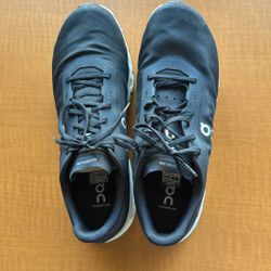 On Cloud Cloudflow 4  Black / White 12.5 