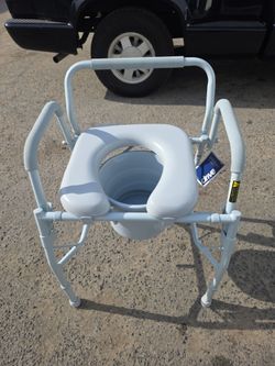 Handicap camode.