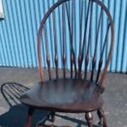 Windsor Dining Room Chair In Good Condition 