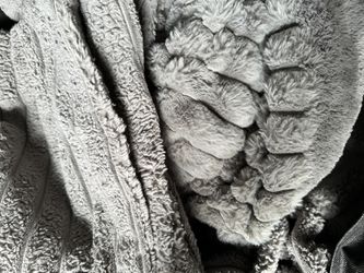 Comfortable (California King Size) With Pillow Covers 